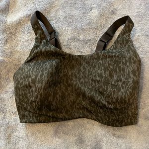 Lululemon In Alignment light support sports bra (cups D-G)